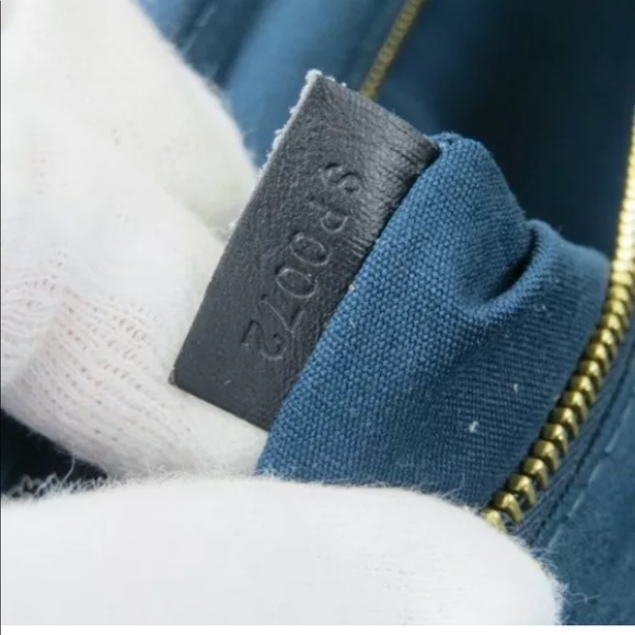 Louis Vuitton Annette Suitcase - Picture 4 of 5